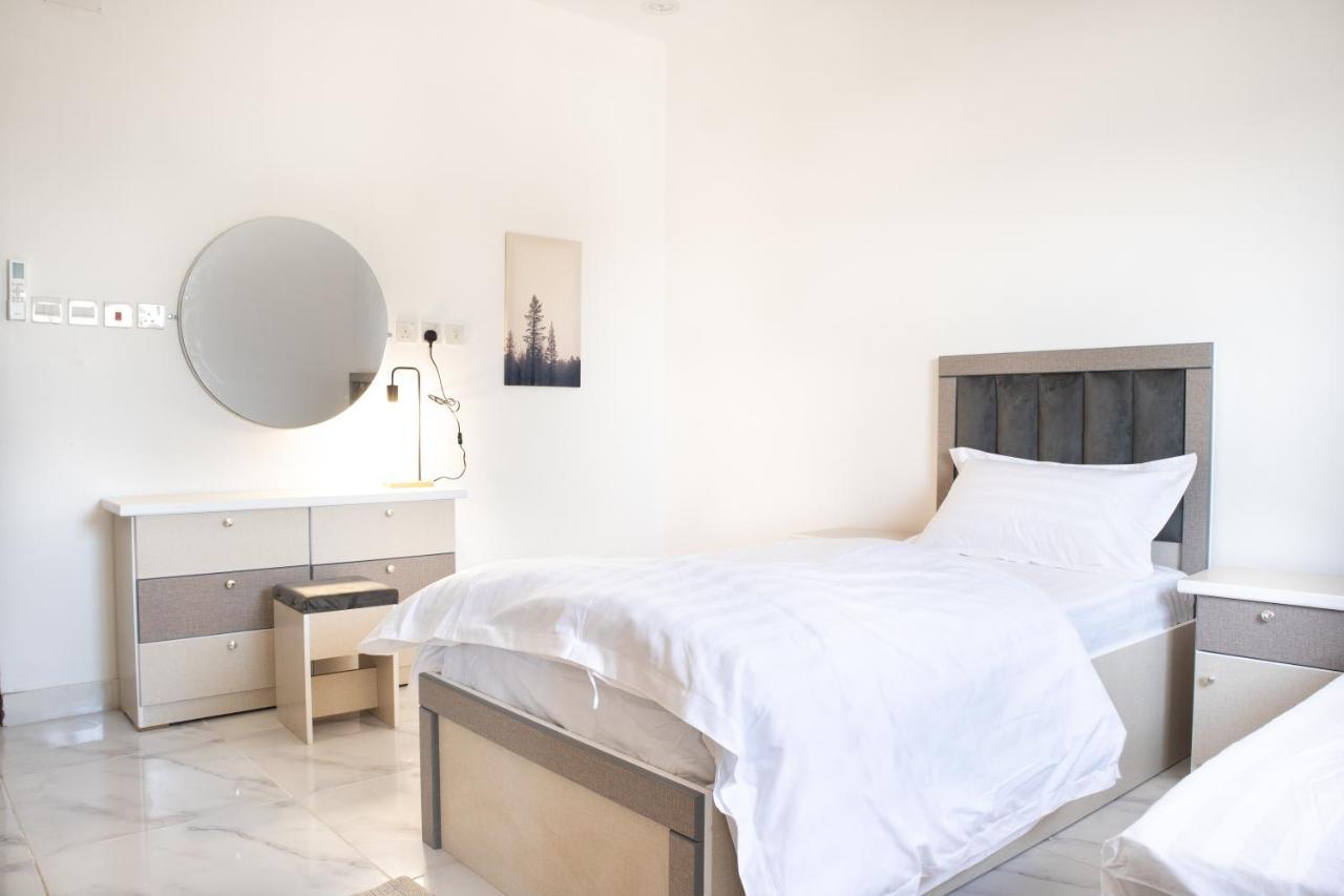 Comfortable & Big Family Apartments 10Mins Drive To Al-Masjid -Nabawi - Nozol Noor 2 Medina Ngoại thất bức ảnh