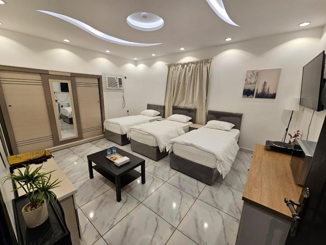 Comfortable & Big Family Apartments 10Mins Drive To Al-Masjid -Nabawi - Nozol Noor 2 Medina Ngoại thất bức ảnh
